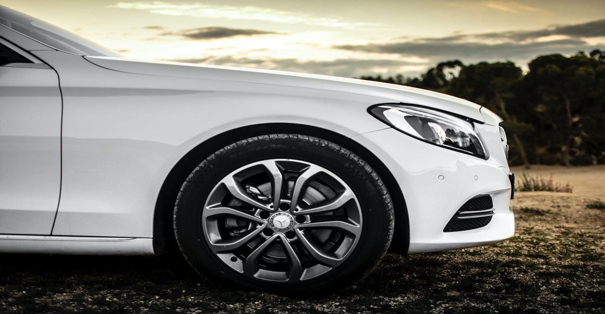 Should you buy or lease a company car?